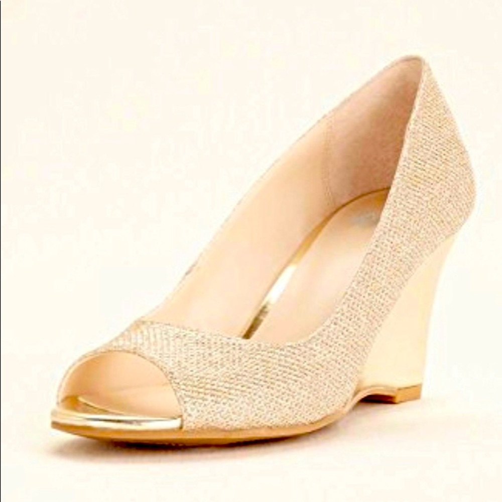 Simply Pelle gold wedge shoes